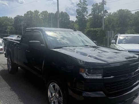 Used 2018 Chevrolet Silverado 1500 Custom w/ Custom Value Package RWD image 3