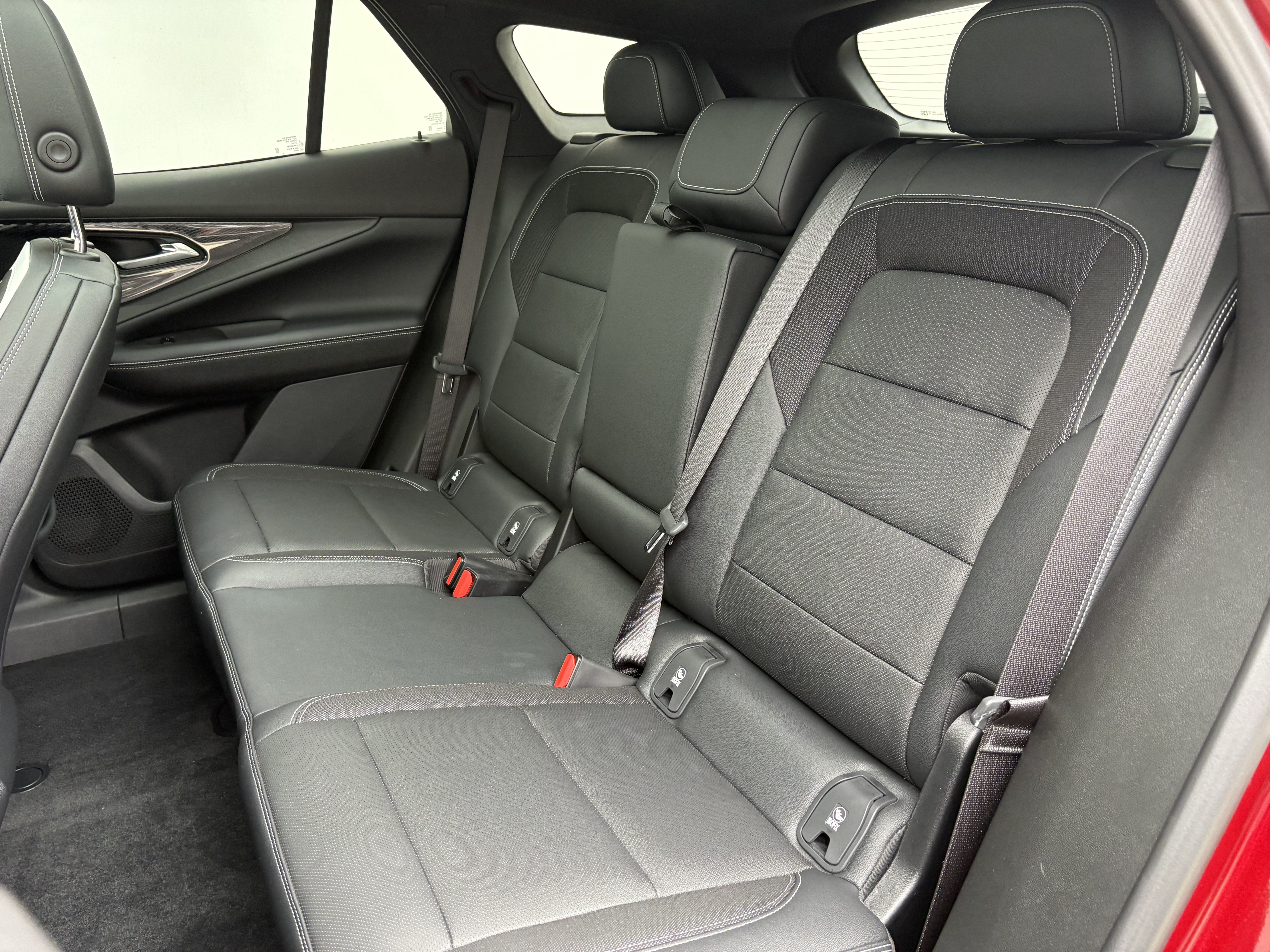 Used 2024 Chevrolet Blazer EV LT AWD/4WD image 12