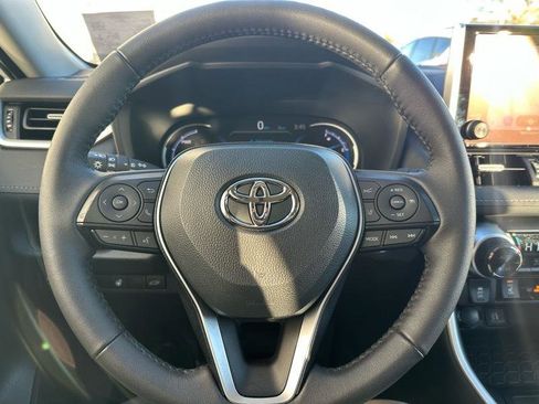 Used 2023 Toyota RAV4 XLE Premium AWD/4WD image 9