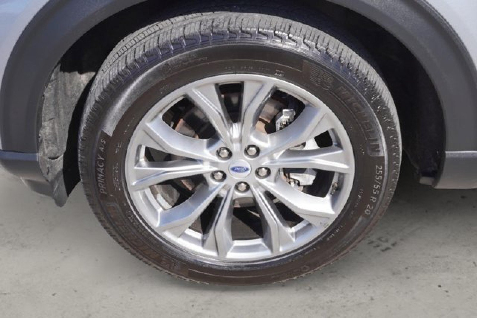 Used 2022 Ford Explorer XLT w/ Equipment Group 202A AWD/4WD image 13