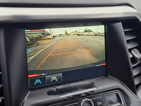 Used 2017 GMC Acadia SLE image 8