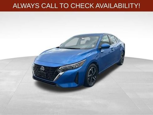 Used 2024 Nissan Sentra SV image 3