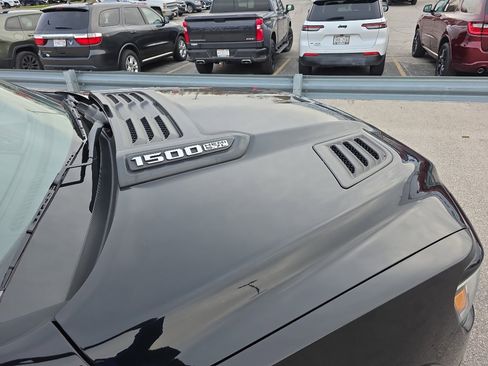 Used 2022 RAM 1500 Laramie w/ Sport Appearance Package image 4