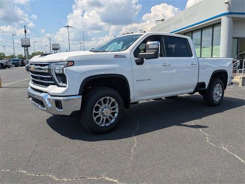 New 2025 Chevrolet Silverado 2500 LTZ w/ LTZ Convenience Package image 8