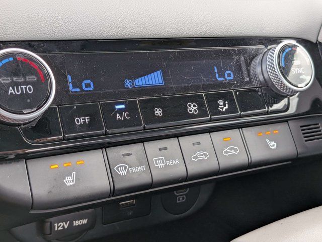 Used 2025 Hyundai Elantra Limited FWD image 23
