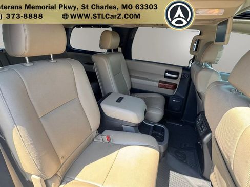 Used 2018 Toyota Sequoia Platinum w/ Carpet Mat Package AWD/4WD image 18