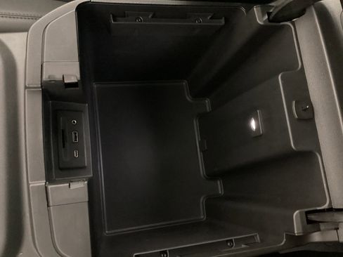 Used 2022 GMC Sierra 2500 SLT w/ SLT Convenience Package image 21