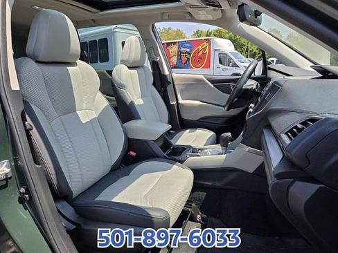 Used 2022 Subaru Forester Premium AWD/4WD image 14