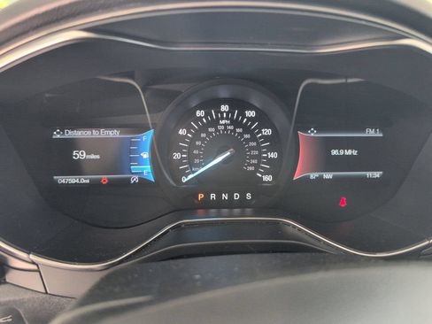 Used 2017 Ford Fusion SE w/ Fusion SE Technology Package FWD image 13