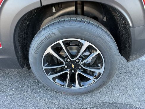 New 2026 Chevrolet TrailBlazer LT w/ Convenience Package FWD image 8