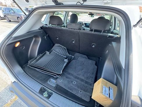 Used 2026 Hyundai Kona SE image 34