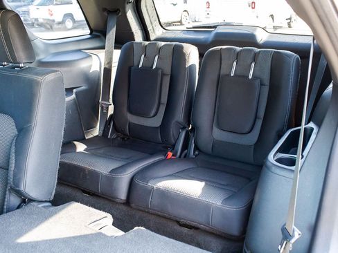 Used 2017 Ford Explorer XLT w/ Equipment Group 201A image 17