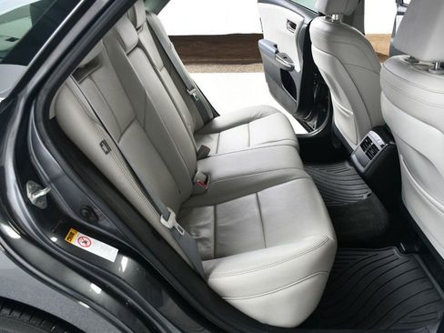 Used 2013 Toyota Avalon XLE Premium FWD image 37