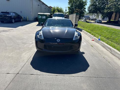 Used 2014 Nissan 370Z Touring w/ Sport Package RWD image 5