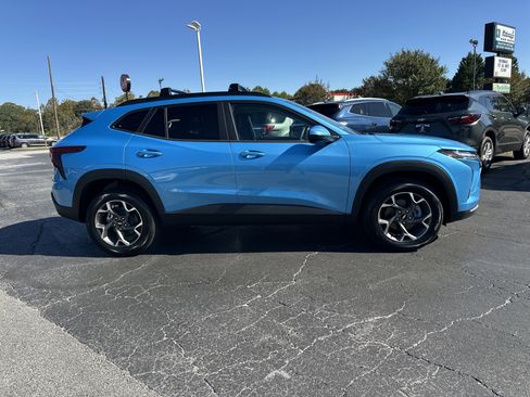 New 2026 Chevrolet Trax LT w/ Driver Confidence Package image 10