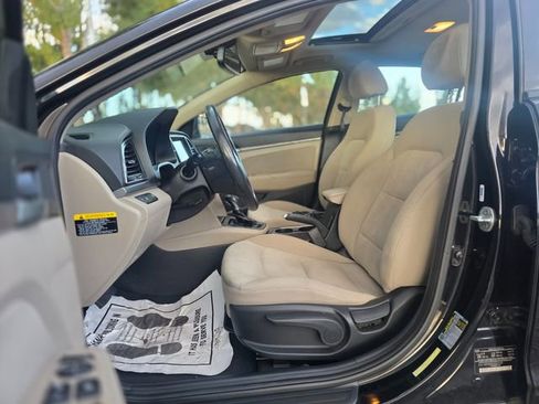 Used 2018 Hyundai Elantra Value Edition FWD image 29