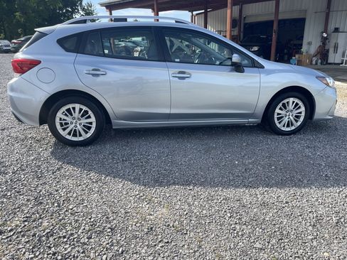 Used 2018 Subaru Impreza 2.0i Premium w/ Eyesight & BSD & Rcta AWD/4WD image 7