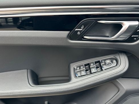 New 2025 Porsche Macan image 12