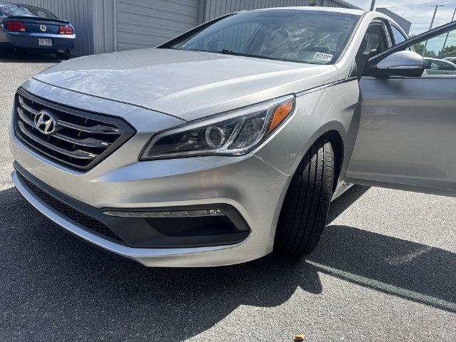 Used 2016 Hyundai Sonata Sport w/ Option Group 1V FWD image 31