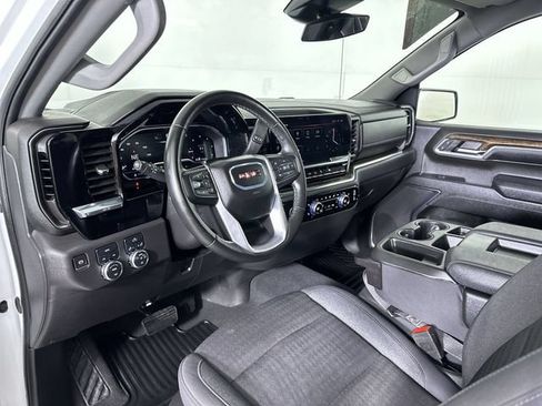 Used 2024 GMC Sierra 1500 Elevation AWD/4WD image 10