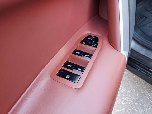 Used 2025 BMW iX M60 image 17