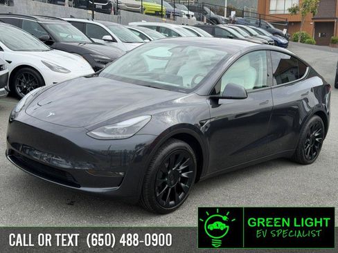 Used 2024 Tesla Model Y Long Range image 1