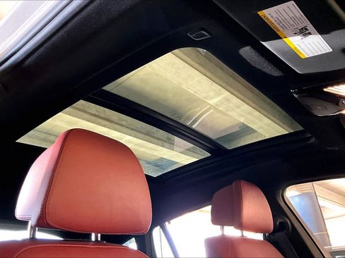 Used 2020 BMW X6 sDrive40i w/ Premium Package image 13