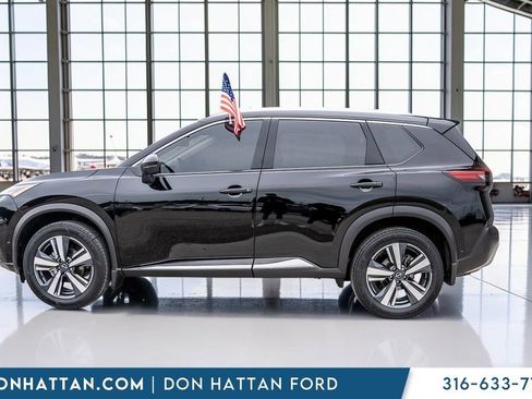 Used 2023 Nissan Rogue Platinum w/ Platinum Premium Package AWD/4WD image 2