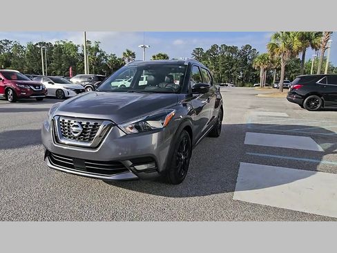 Used 2020 Nissan Kicks SR w/ SR Premium Package image 21