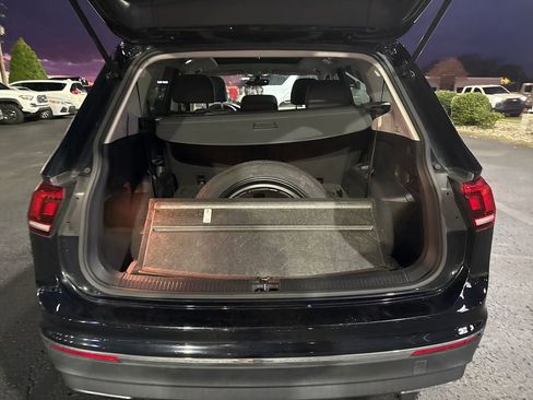 Used 2021 Volkswagen Tiguan SE w/ Panoramic Sunroof Package image 25