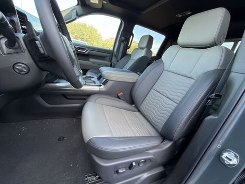 New 2026 Chevrolet Silverado 1500 ZR2 image 18