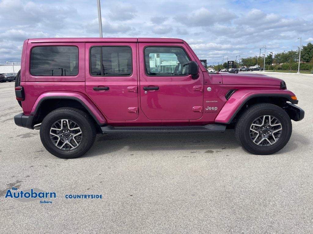 Used 2024 Jeep Wrangler Unlimited Sahara w/ Technology Group AWD/4WD image 6