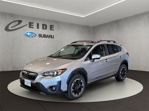 Used 2023 Subaru Crosstrek 2.0i Premium image 2