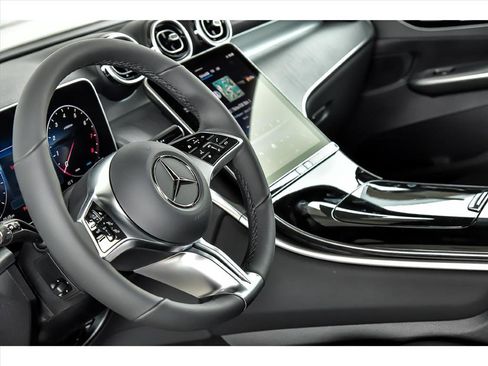Certified 2025 Mercedes-Benz GLC 300 GLC 300 4MATIC image 17