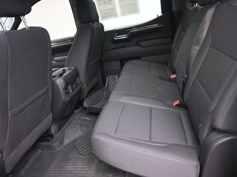 Used 2024 Chevrolet Silverado 1500 LT Trail Boss image 11