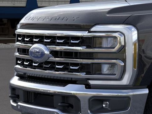 New 2026 Ford F250 4x4 Crew Cab Super Duty image 17