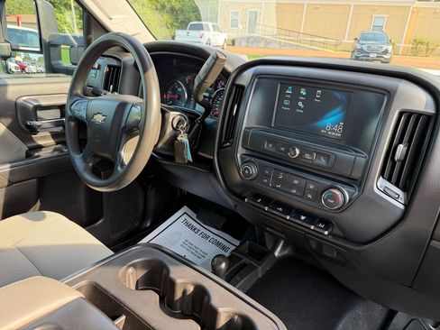Used 2018 Chevrolet Silverado 3500 W/T w/ WT Convenience Package AWD/4WD image 11