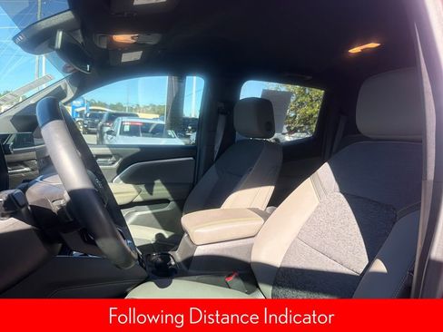 Used 2024 Chevrolet Colorado ZR2 w/ Technology Package image 17