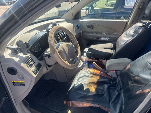 Used 2005 Hyundai Tucson 4WD image 1