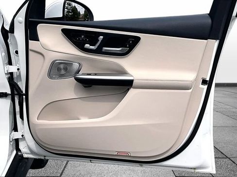 Certified 2026 Mercedes-Benz GLC 300 4MATIC image 32