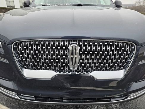 Used 2023 Lincoln Aviator Reserve w/ Equipment Group 201A image 12