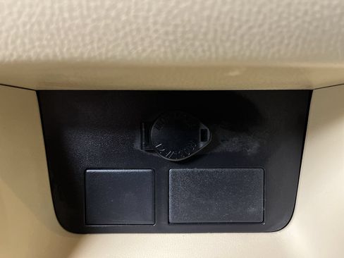 Used 2016 Toyota Highlander Plus AWD/4WD image 11