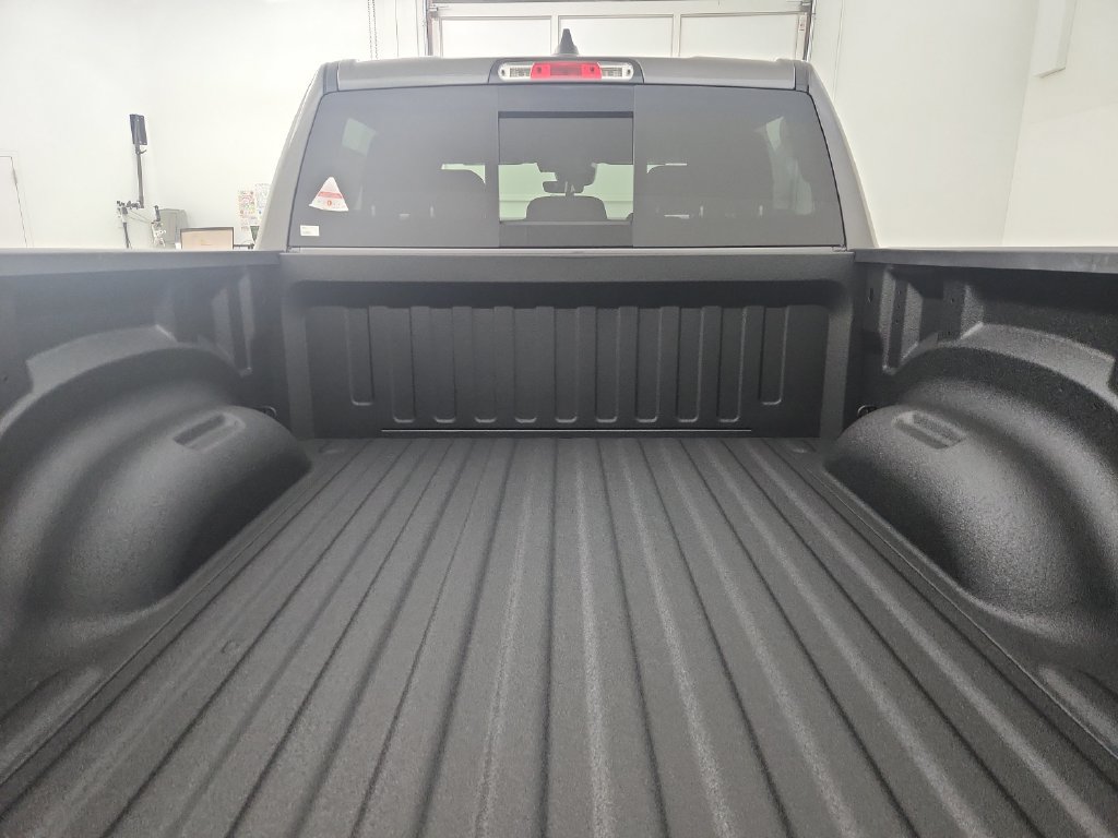 New 2027 RAM 1500 Express AWD/4WD image 31