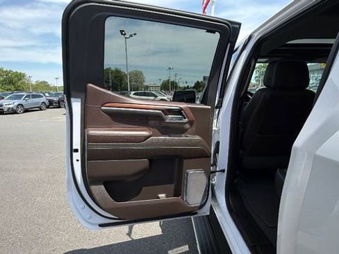 Used 2024 GMC Sierra 1500 Denali w/ Denali Reserve Package AWD/4WD image 36