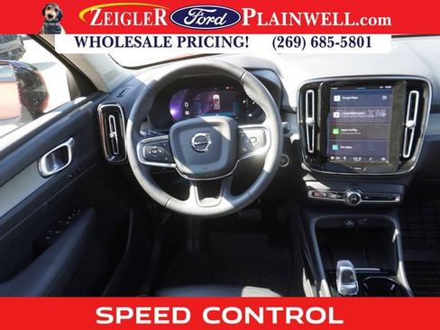 Used 2023 Volvo XC40 B5 Plus w/ Protection Package Premier image 13