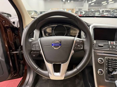 Used 2016 Volvo XC60 T5 Premier image 35