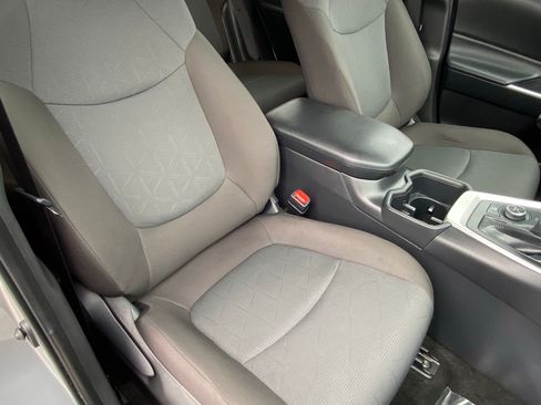 Certified 2025 Toyota RAV4 XLE AWD/4WD image 11