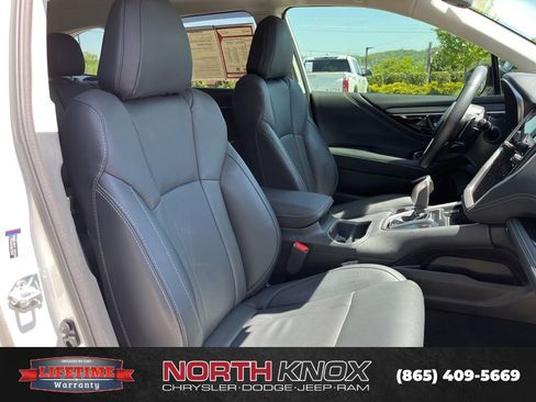 Used 2025 Subaru Outback Limited AWD/4WD image 28