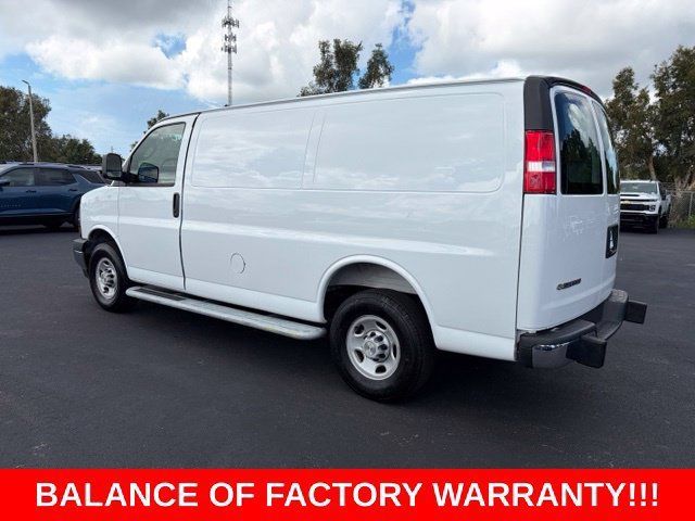 Certified 2025 Chevrolet Express 2500 w/ Driver Convenience Package RWD image 4