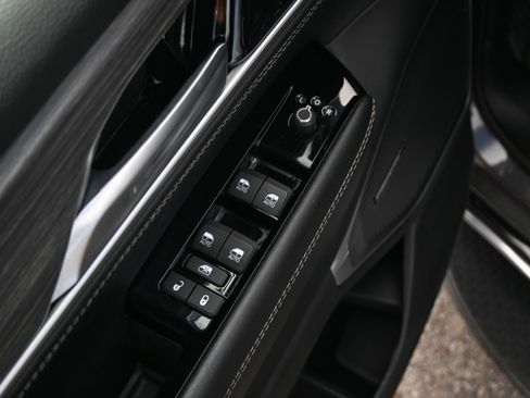 Used 2024 Jeep Wagoneer Series III image 30